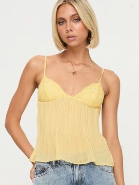 NWT Princess Polly Zami Pleat Top—Lemon